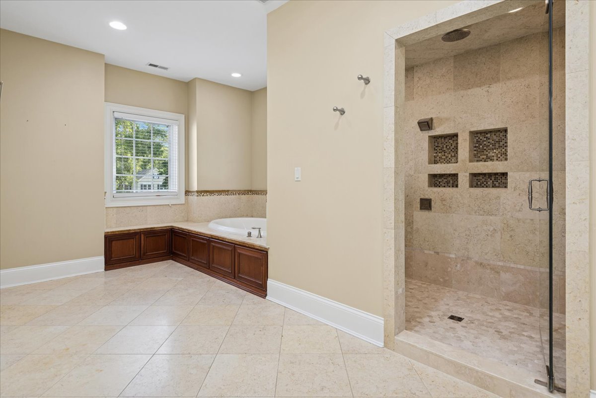580 Greenwood Road Northbrook, IL 60062 - Photo 24 of 57