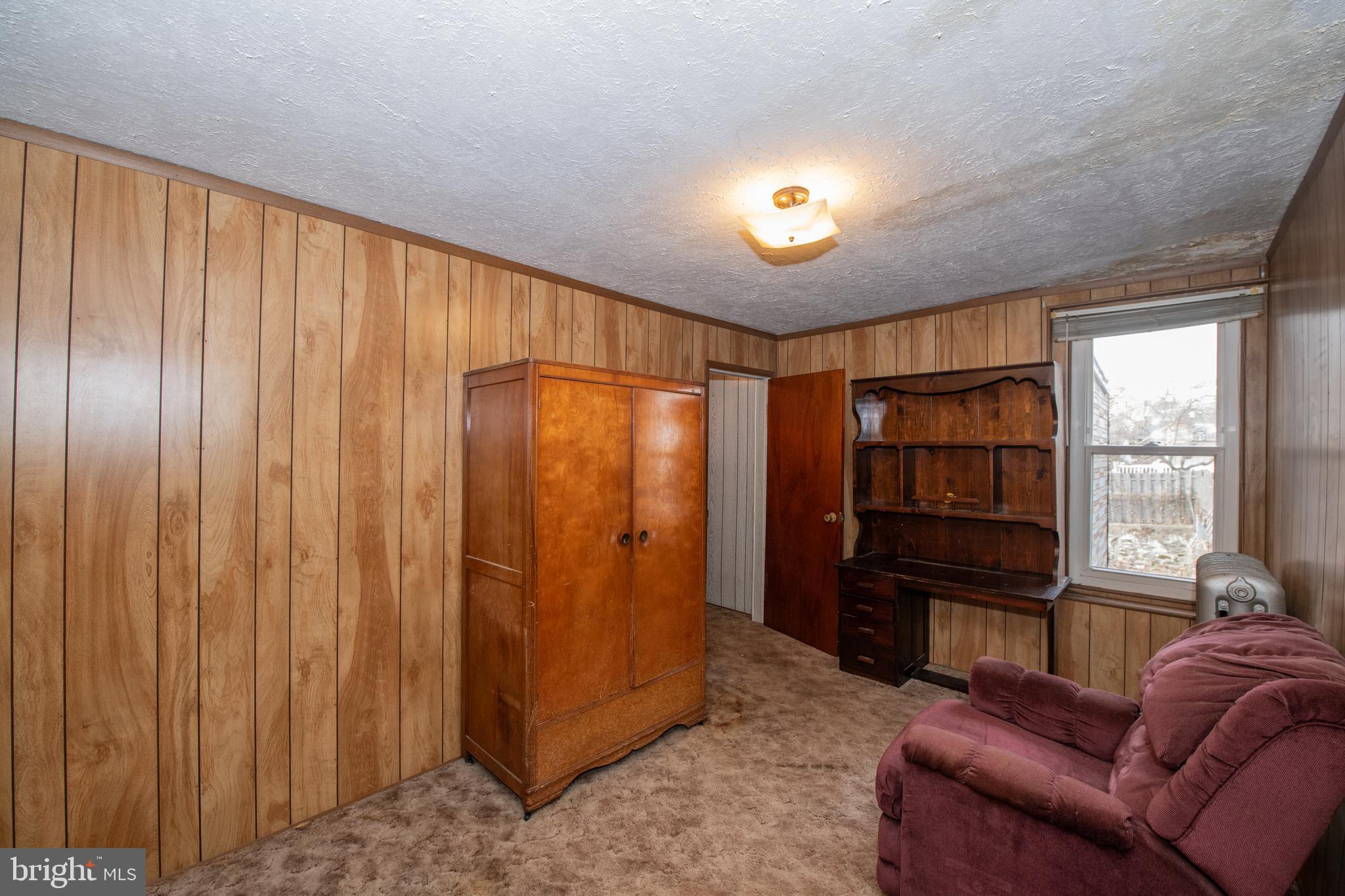 170 Markle Street Philadelphia, PA 19127 - Photo 16 of 19 Middle Bedroom