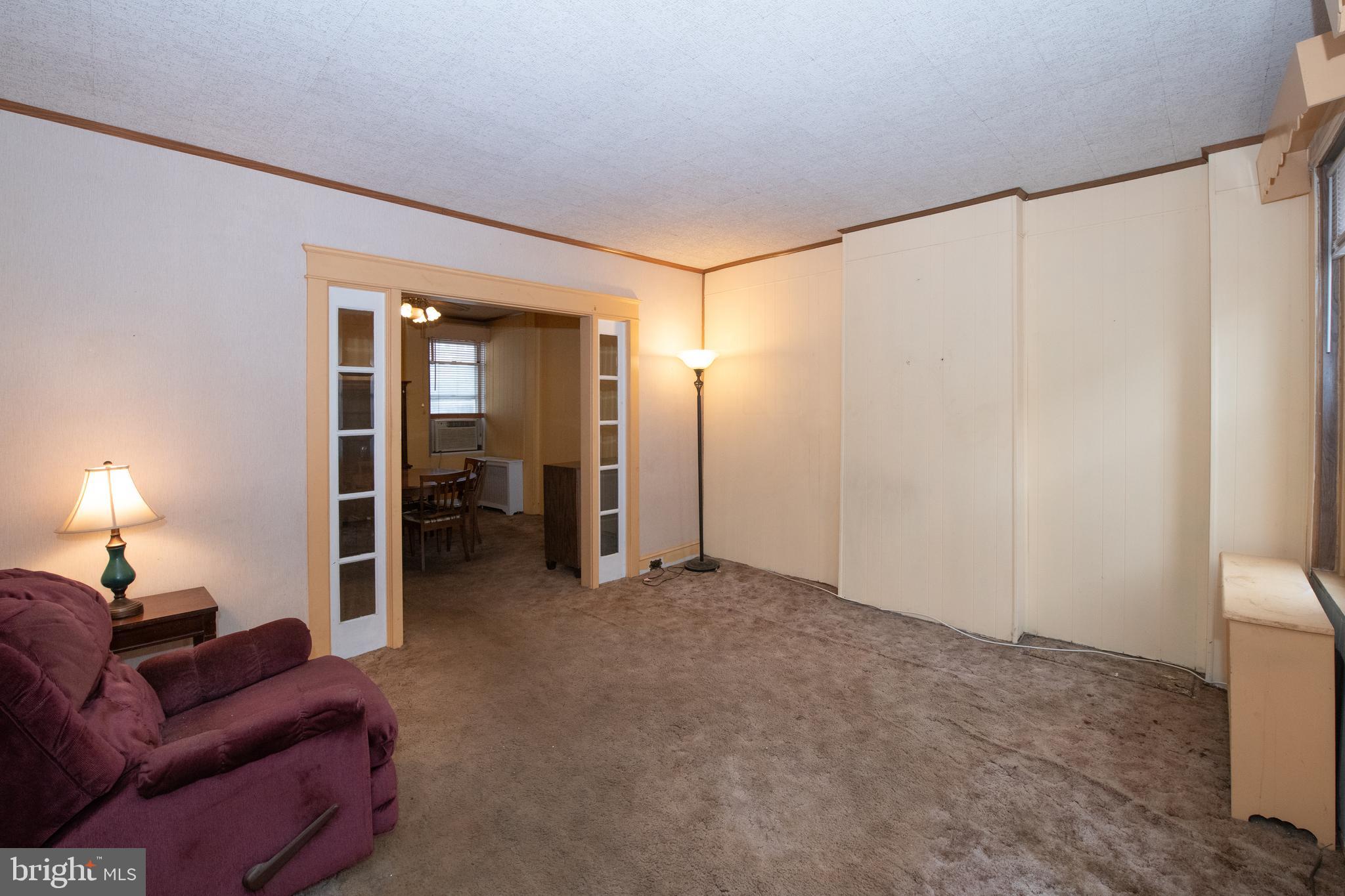 170 Markle Street Philadelphia, PA 19127 - Photo 2 of 19 Living room