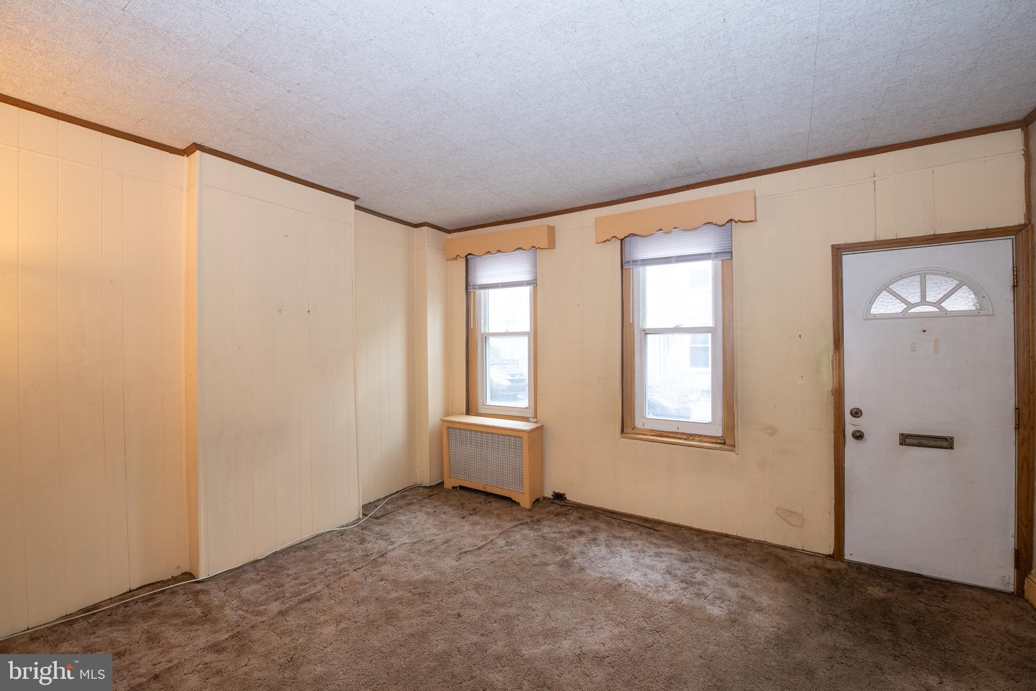 170 Markle Street Philadelphia, PA 19127 - Photo 3 of 19 Living room