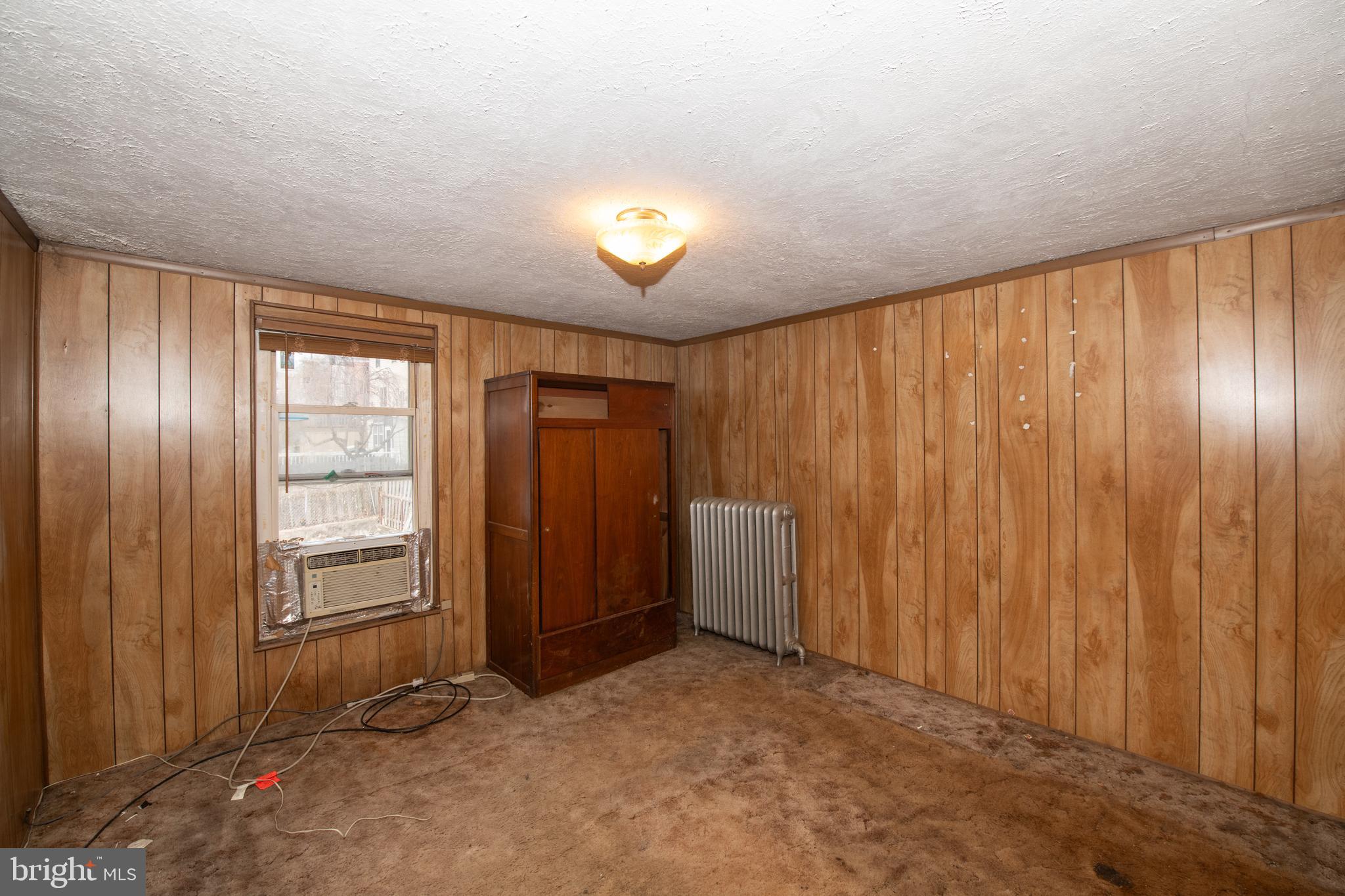 170 Markle Street Philadelphia, PA 19127 - Photo 10 of 19 Back Bedroom