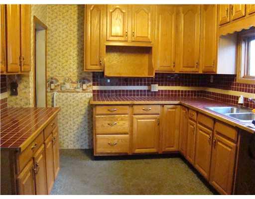244 East Pike Road Indiana, PA 15701 - Photo 3 of 6 Kitchen.