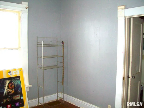 $49,500 | 33 North Maple Street, Winchester, IL 62694