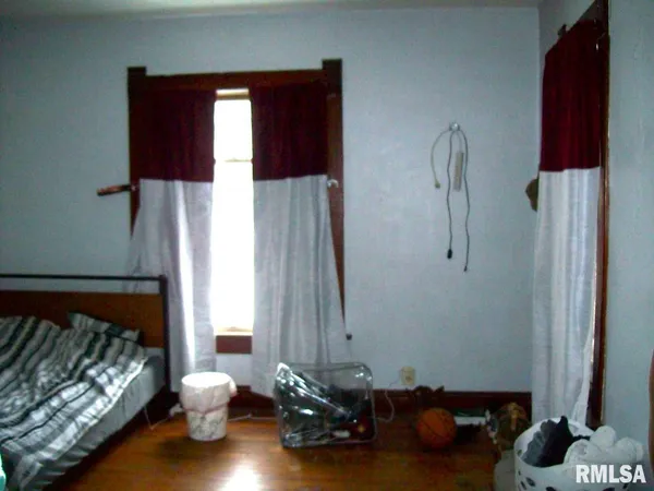 $49,500 | 33 North Maple Street, Winchester, IL 62694