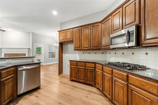 $465,000 | 846 George Street, Lantana, TX 76226