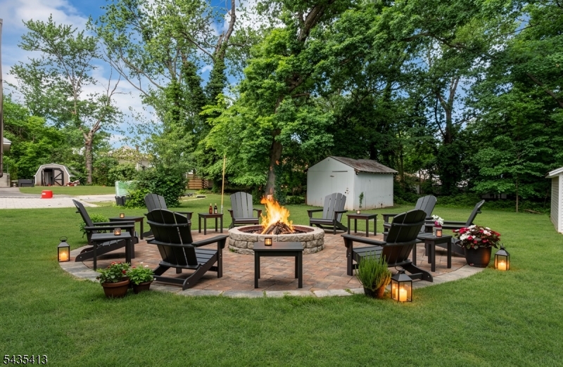 529 Wheatsheaf Road Roselle, NJ 07203 - Photo 17 of 46