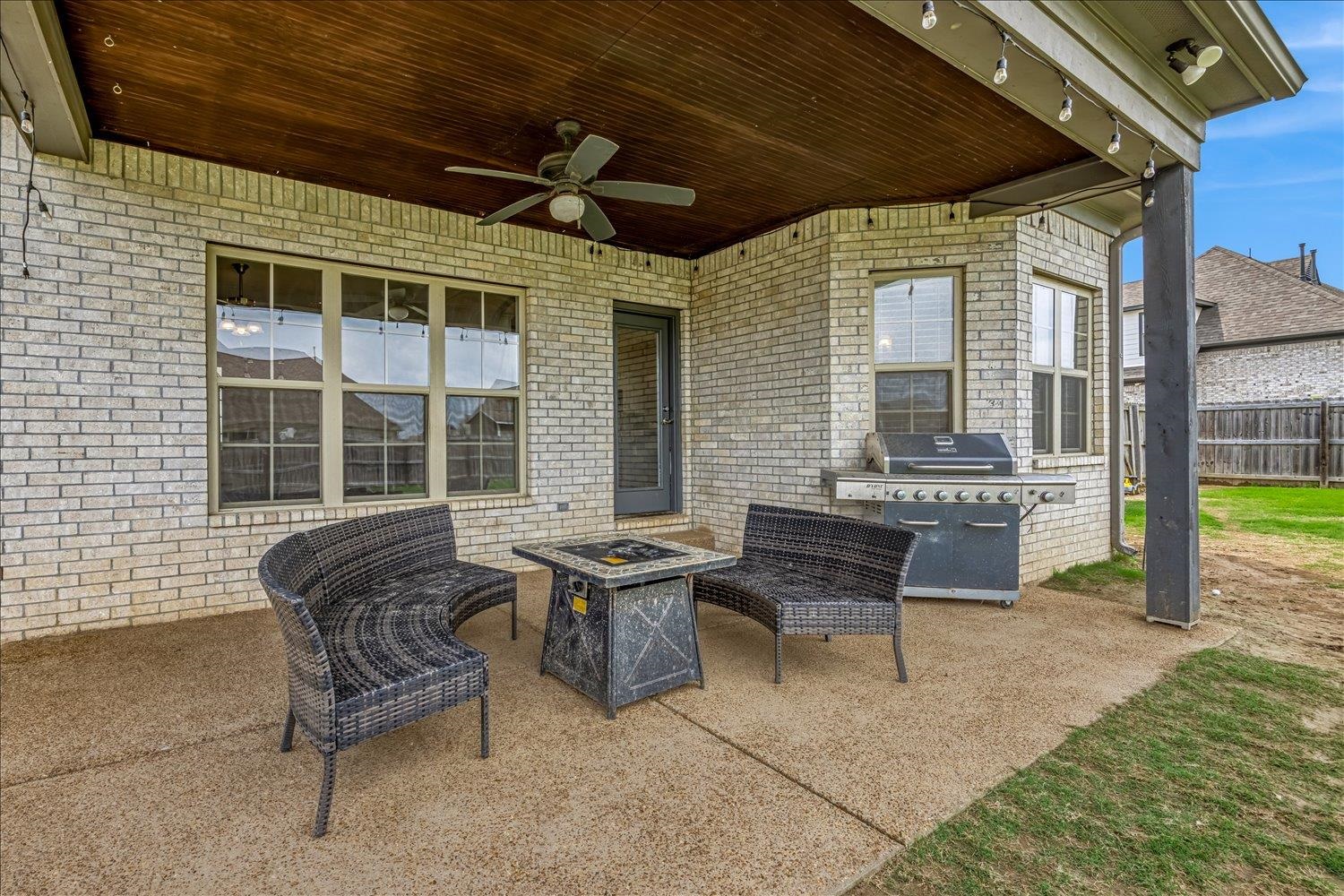 12802 Longmire Loop South Arlington, TN 38002 - Photo 36 of 40 a building outdoor space with patio furniture and potted plants