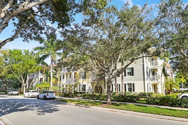 $399,000 | 275 Murcia Drive, Unit 212, Jupiter, FL 33458