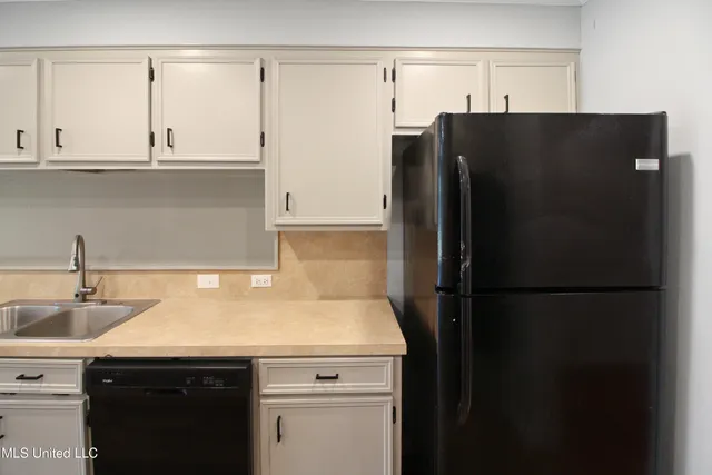 $220,000 | 5246 Saratoga Drive, Jackson, MS 39211