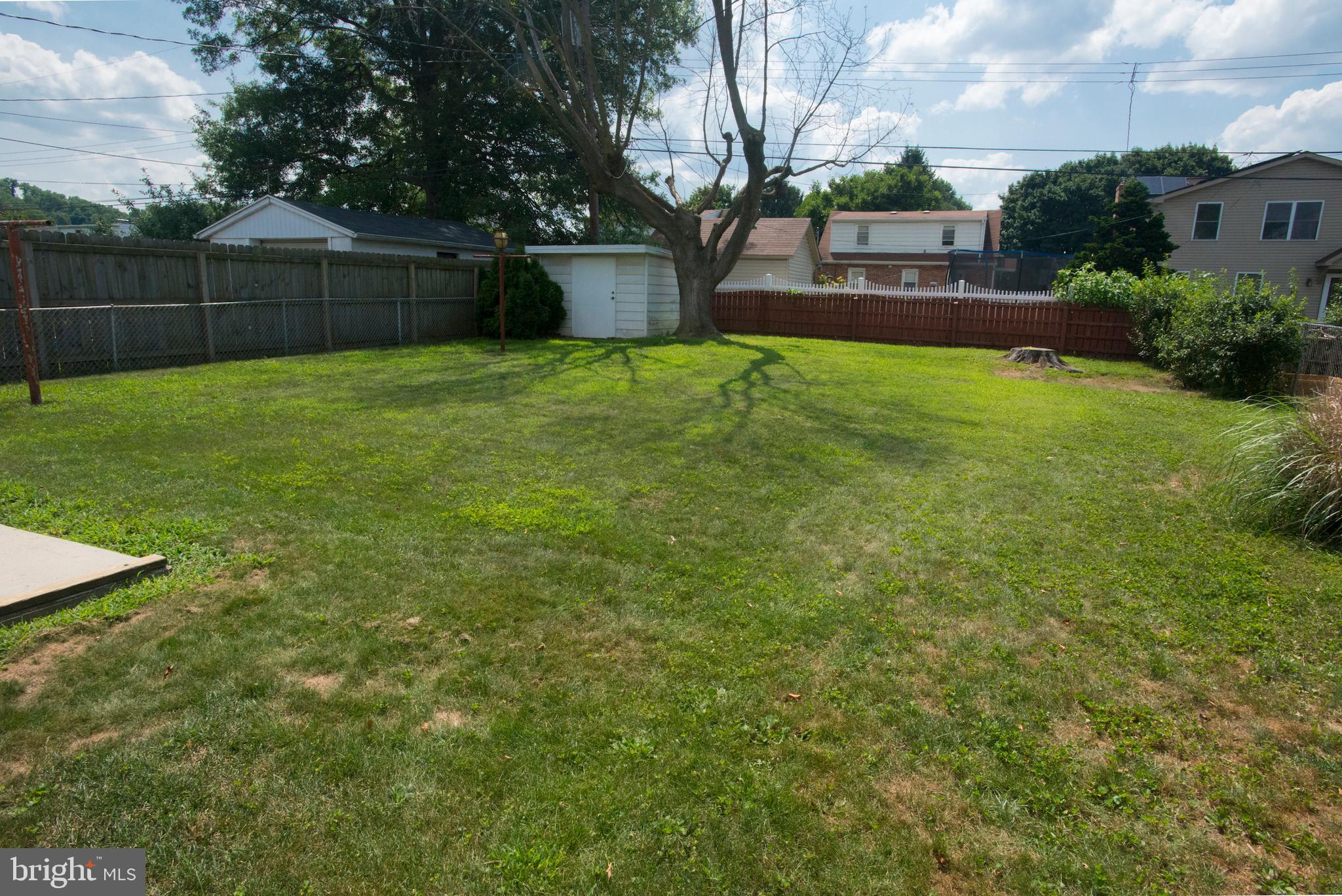 320 Edgewood Road York, PA 17402 - Photo 19 of 21 Gallery Image 19