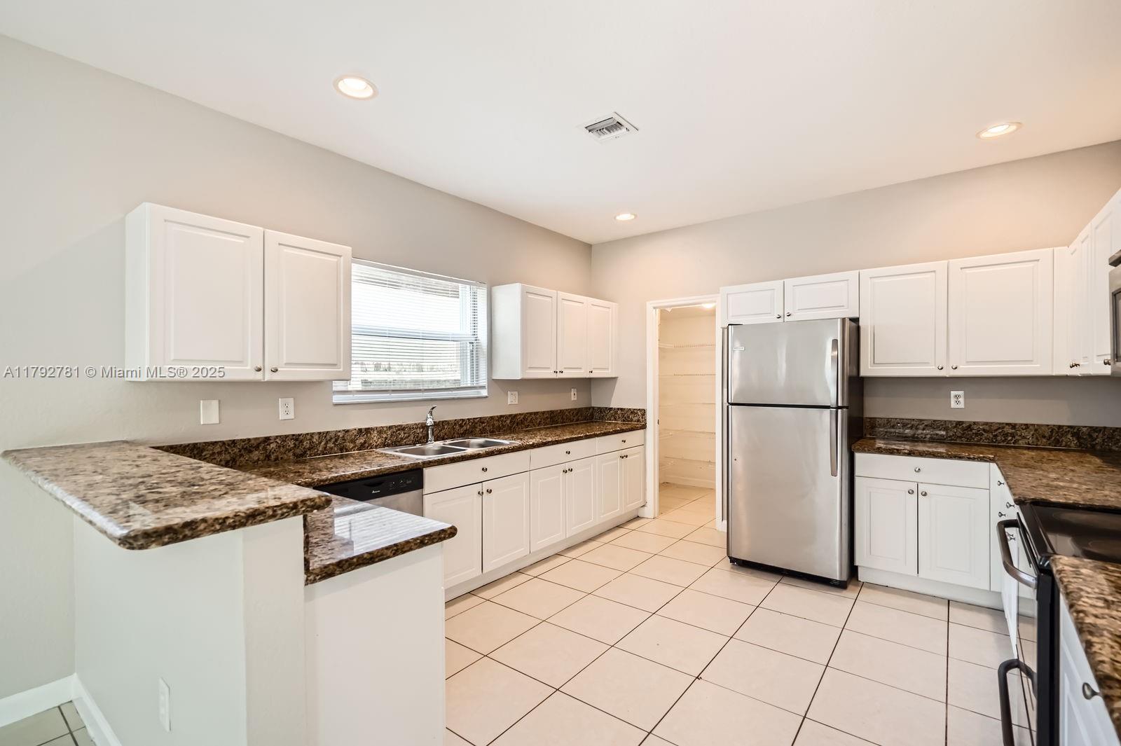 348 Northeast 36th Terrace Homestead, FL 33033 - Photo 7 of 28