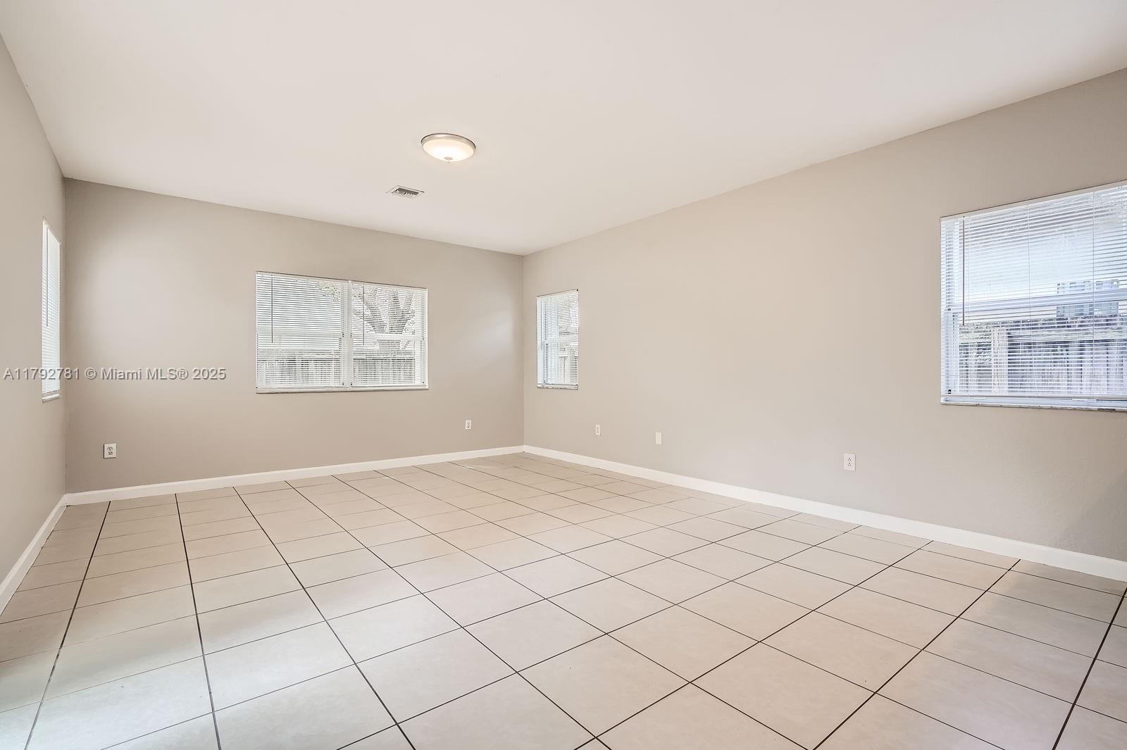 348 Northeast 36th Terrace Homestead, FL 33033 - Photo 10 of 28
