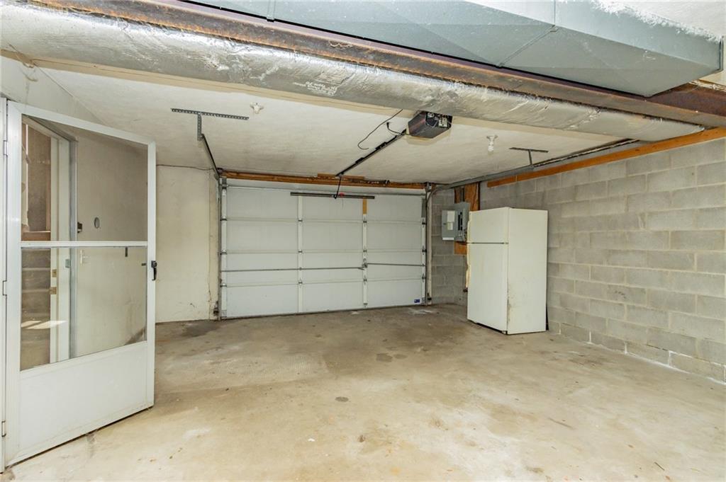 333 Butler Street Springdale, PA 15144 - Photo 17 of 17 a view of a garage