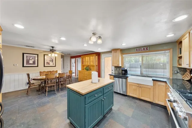 $850,000 | 17465 Santa Rosa Mine Road, Perris, CA 92570