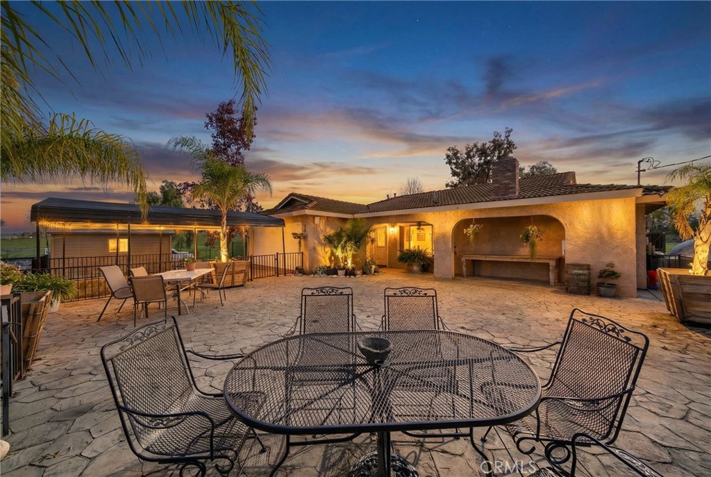 17465 Santa Rosa Mine Road Perris, CA 92570 - Photo 2 of 51 Cobblestone patio front of house