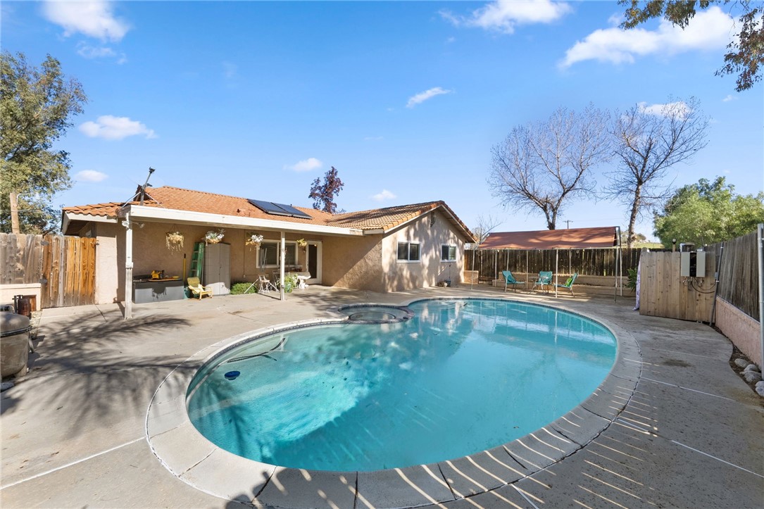 17465 Santa Rosa Mine Road Perris, CA 92570 - Photo 31 of 51 pool and spa