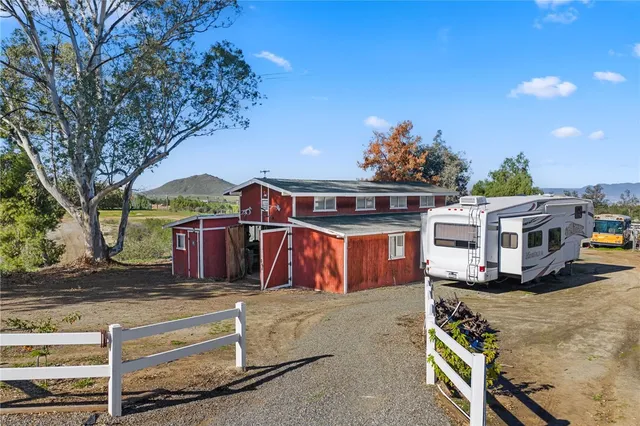 $850,000 | 17465 Santa Rosa Mine Road, Perris, CA 92570