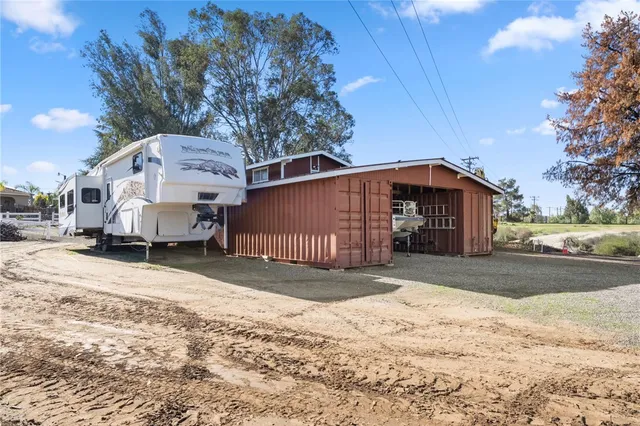 $850,000 | 17465 Santa Rosa Mine Road, Perris, CA 92570