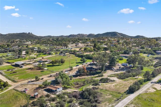 $850,000 | 17465 Santa Rosa Mine Road, Perris, CA 92570