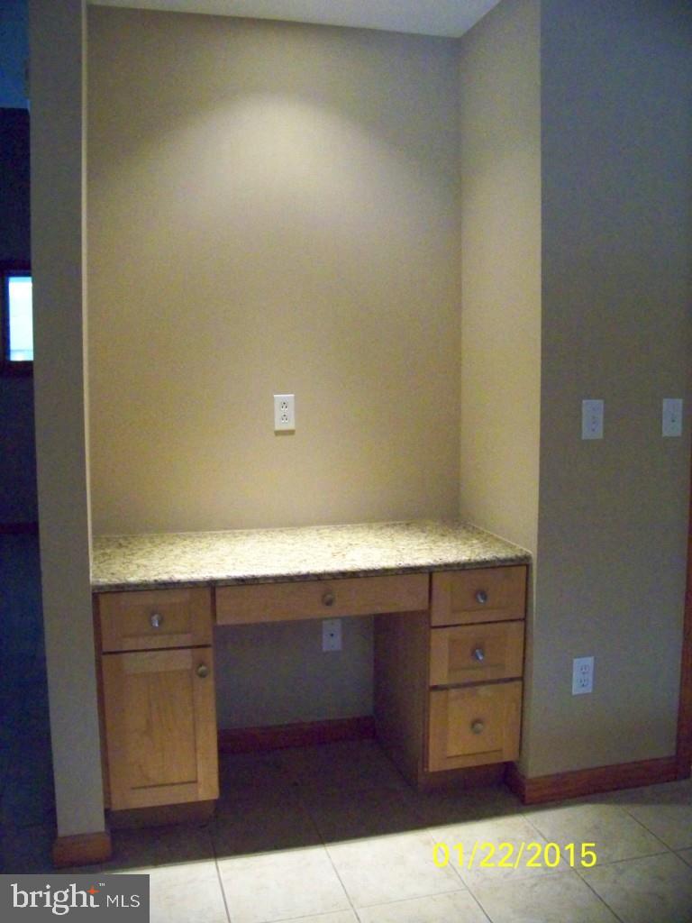124 Mary Bell Road Manahawkin, NJ 08050 - Photo 10 of 26 Gallery Image 10