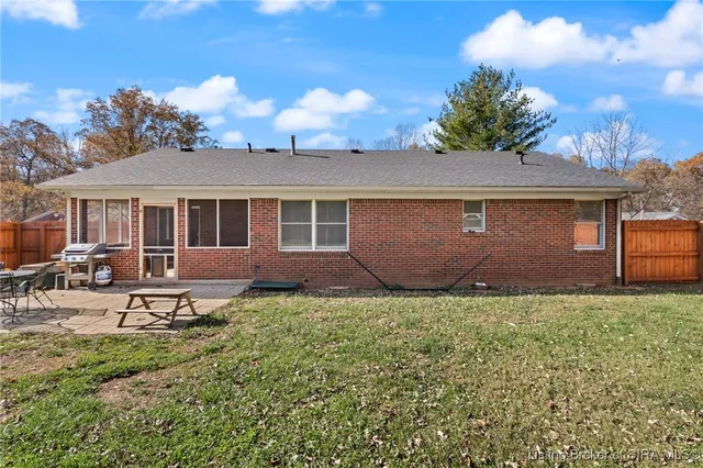 $260,000 | 1944 Andrew Court, Corydon, IN 47112