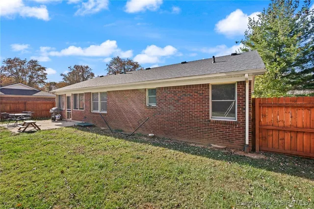 $260,000 | 1944 Andrew Court, Corydon, IN 47112