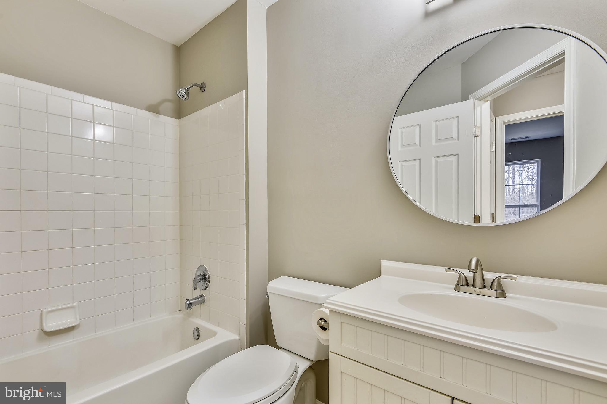 3810 Colony Point Place Edgewater, MD 21037 - Photo 26 of 61 Upstairs hall bathroom