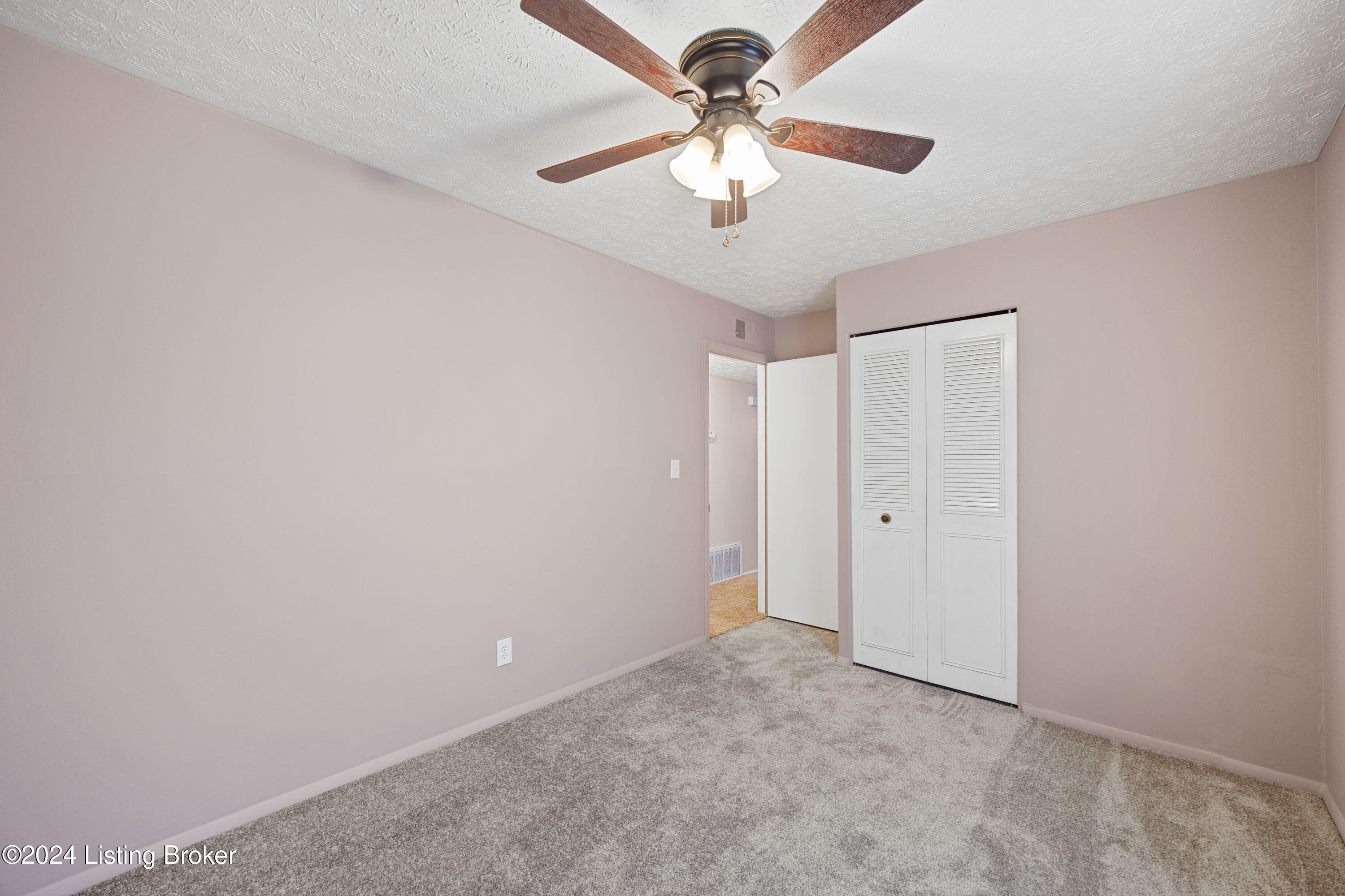 371 East Blue Jay Road Louisville, KY 40229 - Photo 12 of 22 019