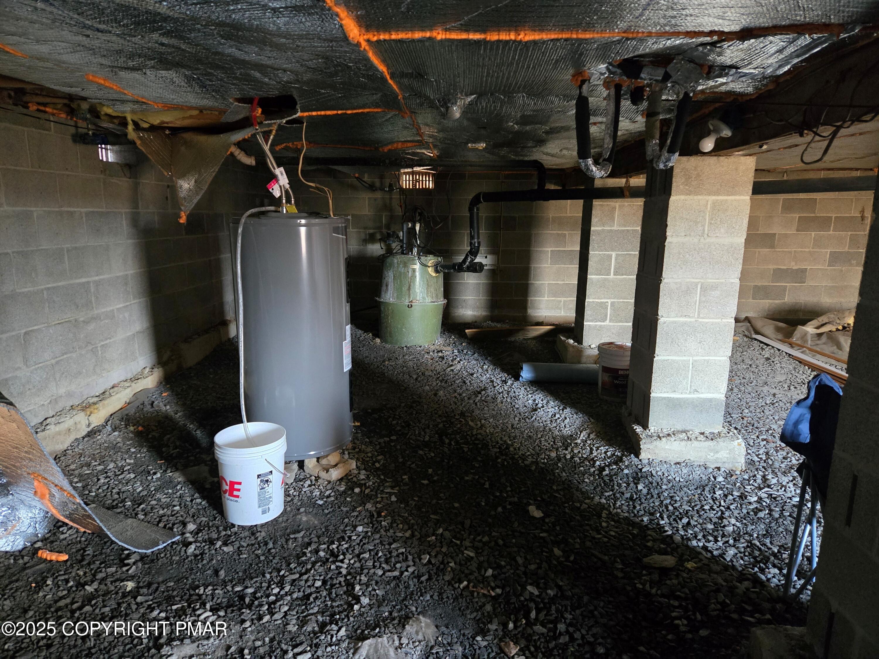 175 Salisbury Road Bushkill, PA 18324 - Photo 27 of 34 175 Salisbury Crawlspace
