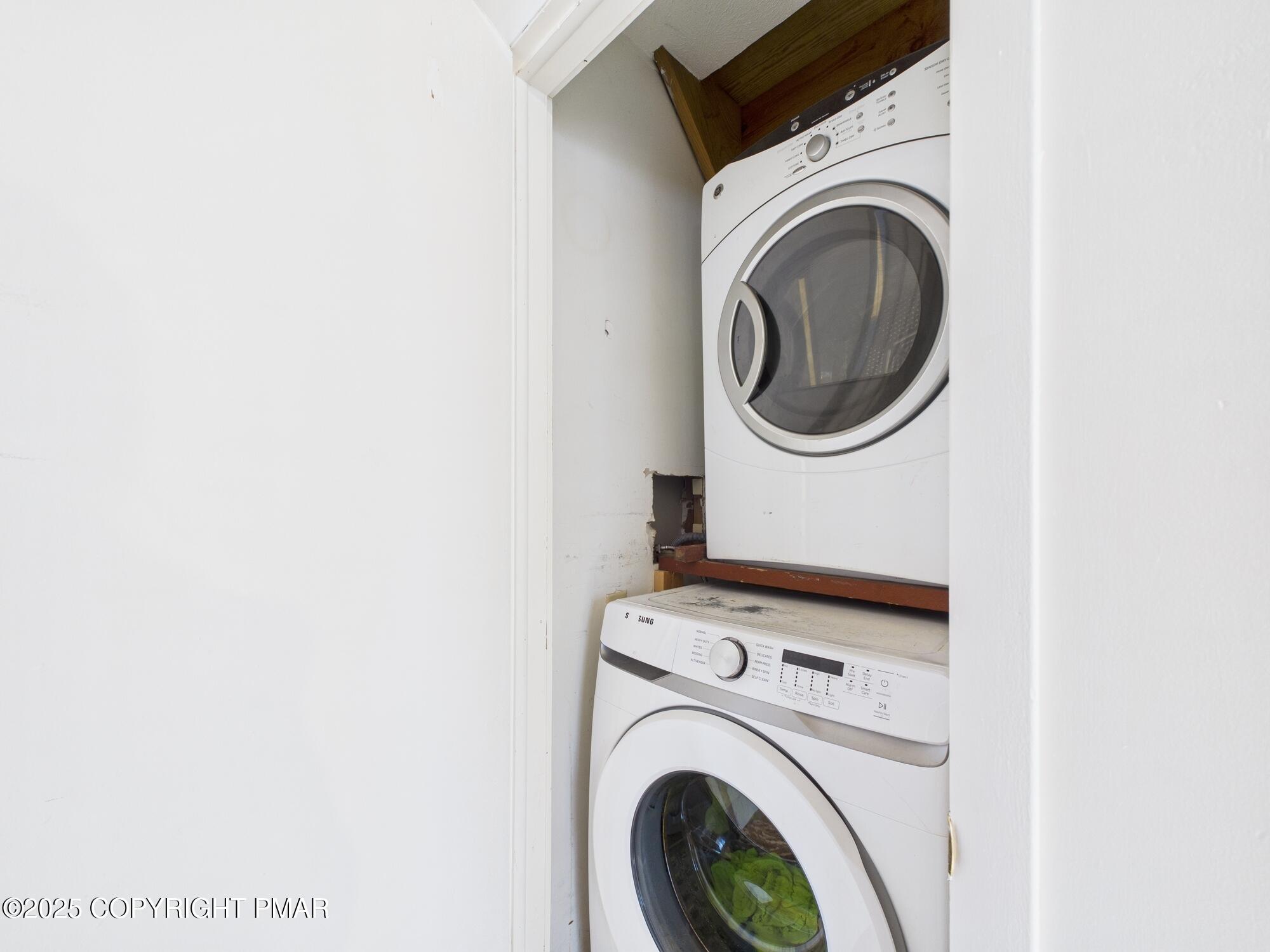 175 Salisbury Road Bushkill, PA 18324 - Photo 9 of 34 175 Salisbury Road (15)