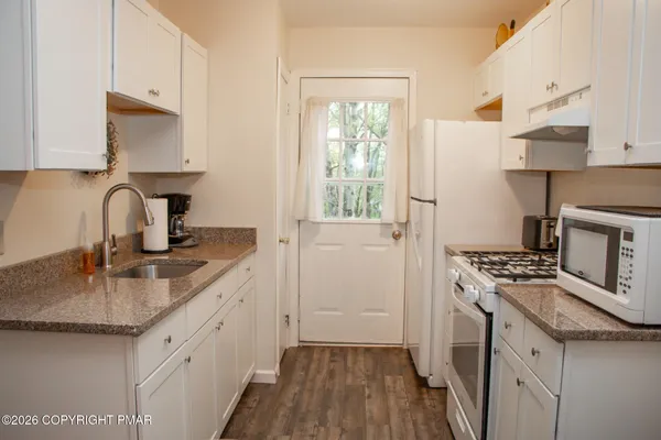 $1,950 | 120 Woodland Place, Blakeslee, PA 18610