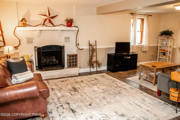 $1,950 | 120 Woodland Place, Blakeslee, PA 18610