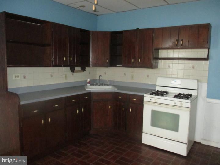 2349 Duncan Street Philadelphia, PA 19124 - Photo 5 of 12