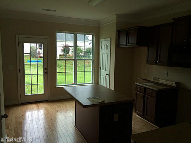 3769 Shadow Ridge Drive High Point, NC 27265 - Photo 3 of 12 Kitchen.