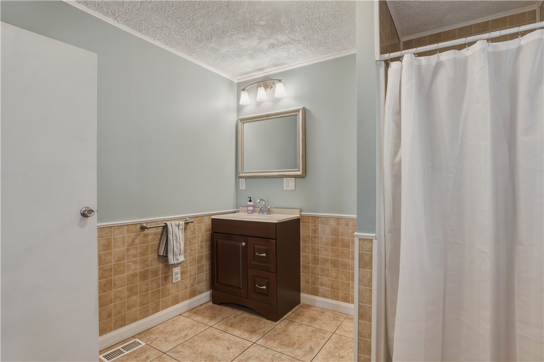 373 Watauga Avenue Corning, NY 14830 - Photo 17 of 45 Family Bath