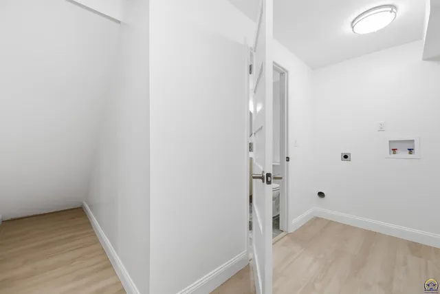 $299,900 | 310 Kellogg Lane, Auburn, KS 66402