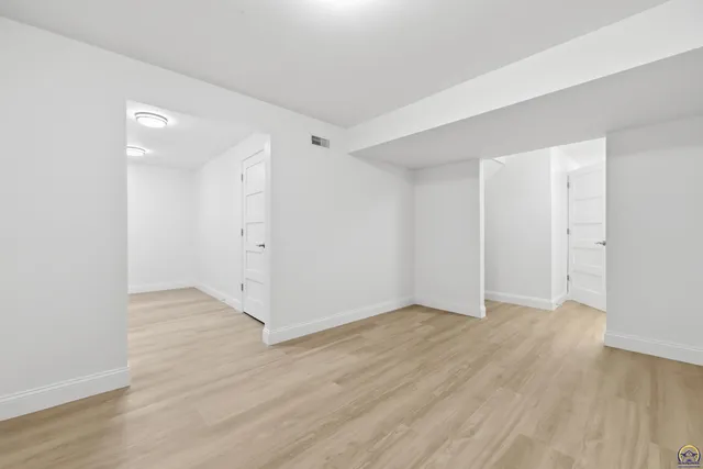 $299,900 | 310 Kellogg Lane, Auburn, KS 66402