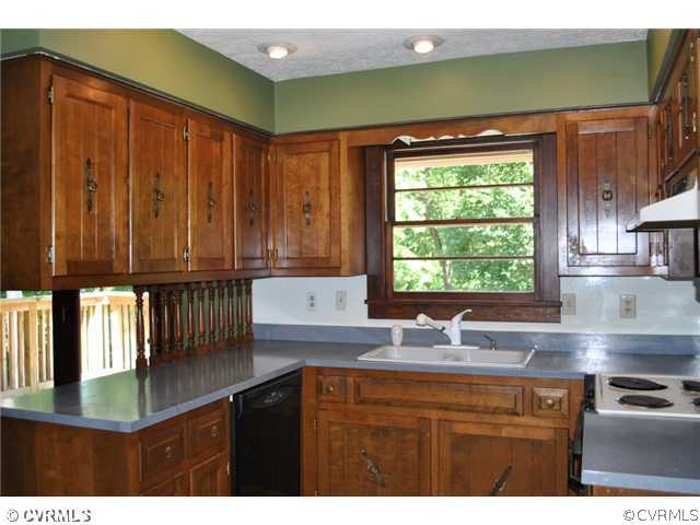 3809 Dunraven Road North Chesterfield, VA 23236 - Photo 11 of 24 Kitchen