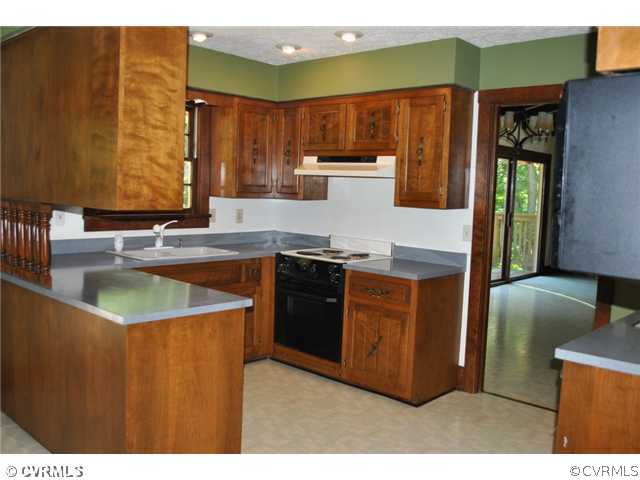 3809 Dunraven Road North Chesterfield, VA 23236 - Photo 9 of 24 Kitchen