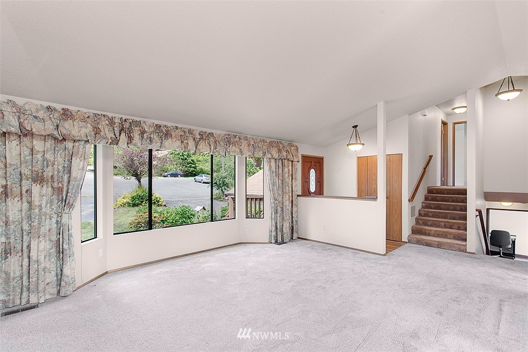 414 167th Place Southeast Bothell, WA 98012 - Photo 3 of 20