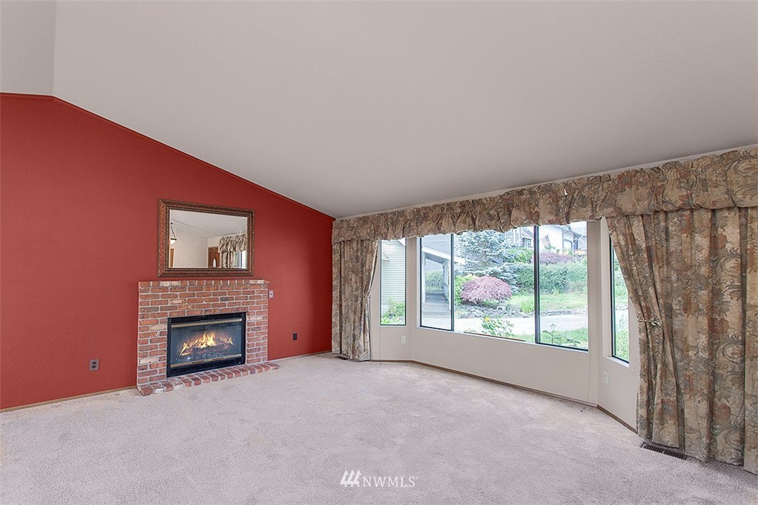 414 167th Place Southeast Bothell, WA 98012 - Photo 4 of 20
