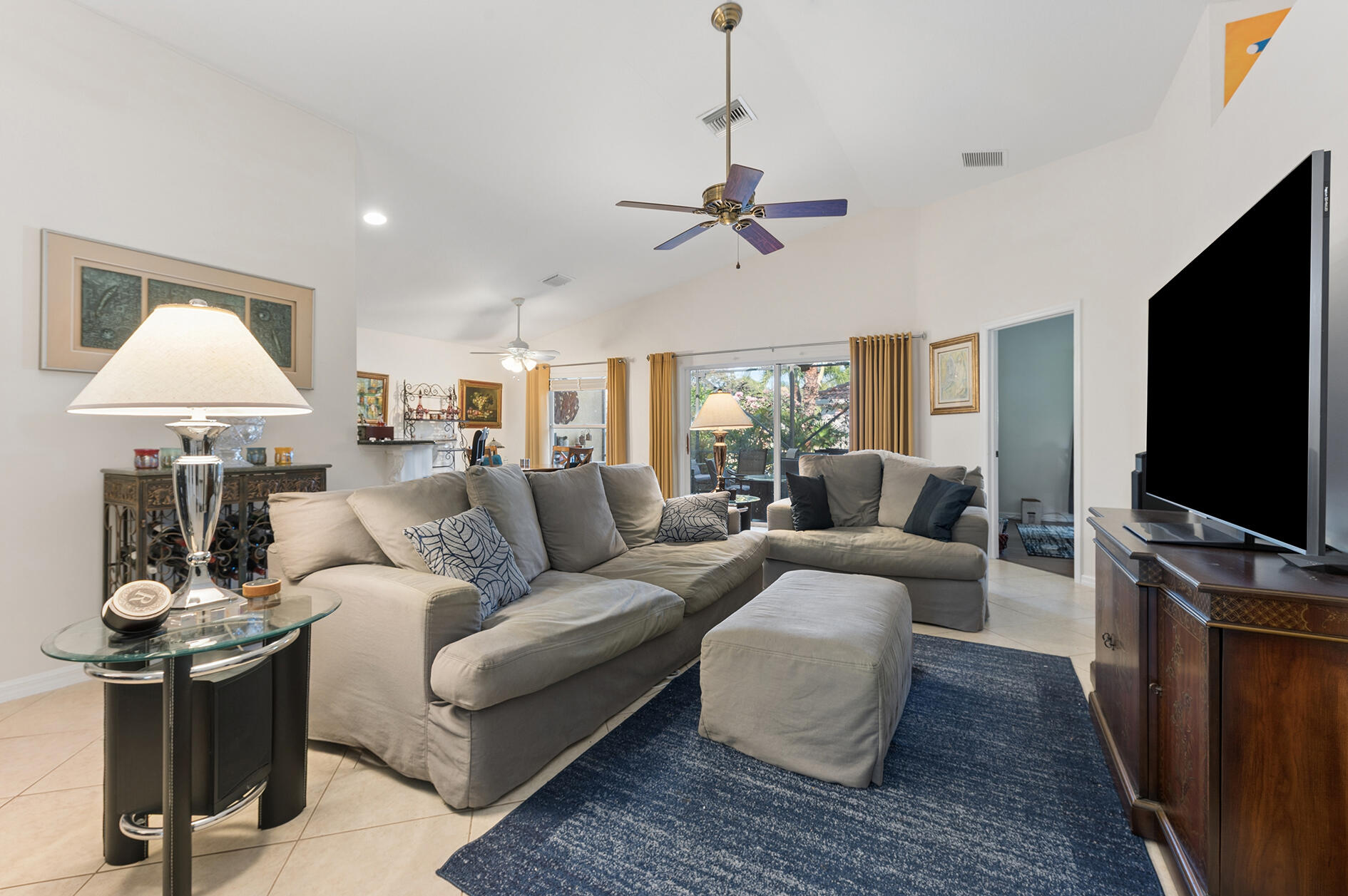 12024 Roma Road Boynton Beach, FL 33437 - Photo 7 of 30 Living Room