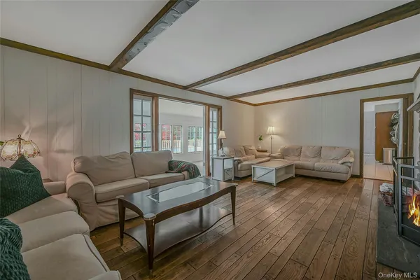 $1,580,000 | 2340 Fairway Drive, Cutchogue, NY 11935