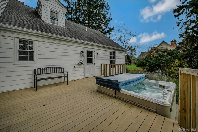 $1,580,000 | 2340 Fairway Drive, Cutchogue, NY 11935