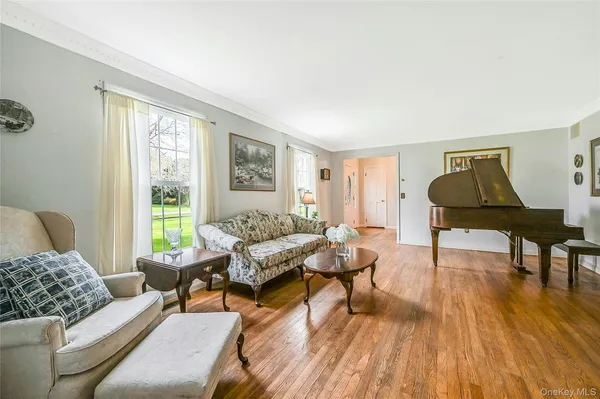 $1,580,000 | 2340 Fairway Drive, Cutchogue, NY 11935