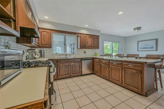 $1,580,000 | 2340 Fairway Drive, Cutchogue, NY 11935