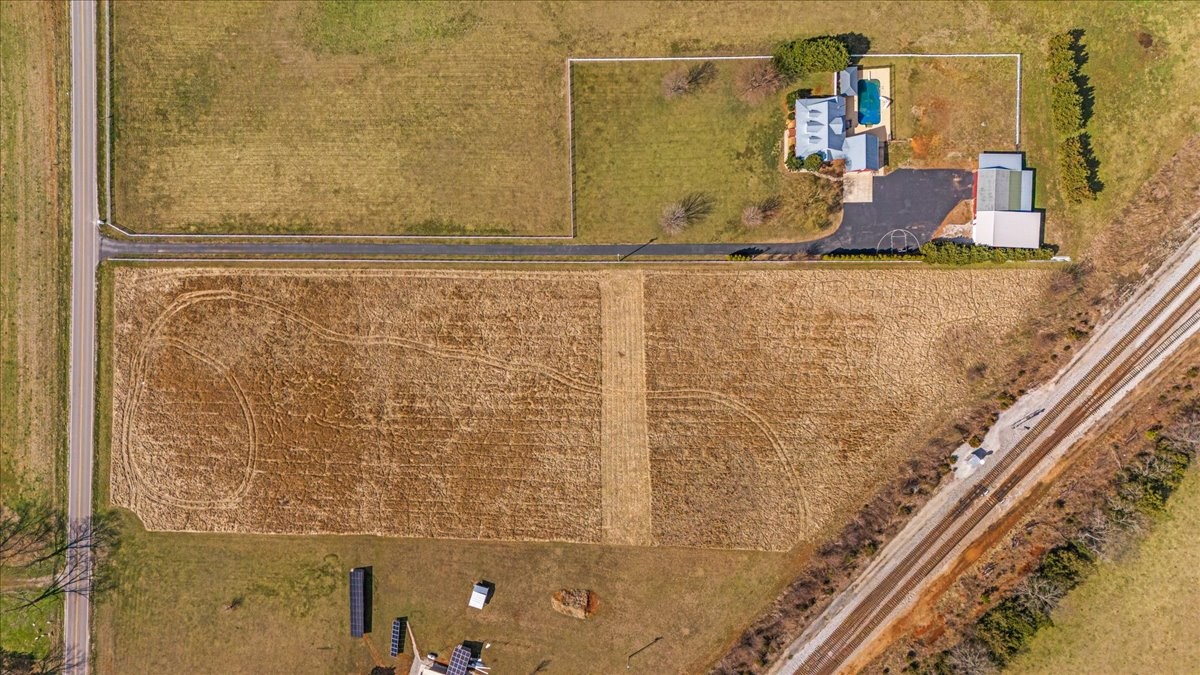 0 Georgia Crossing Road Winchester, TN 37398 - Photo 9 of 12 a bathroom with a shower