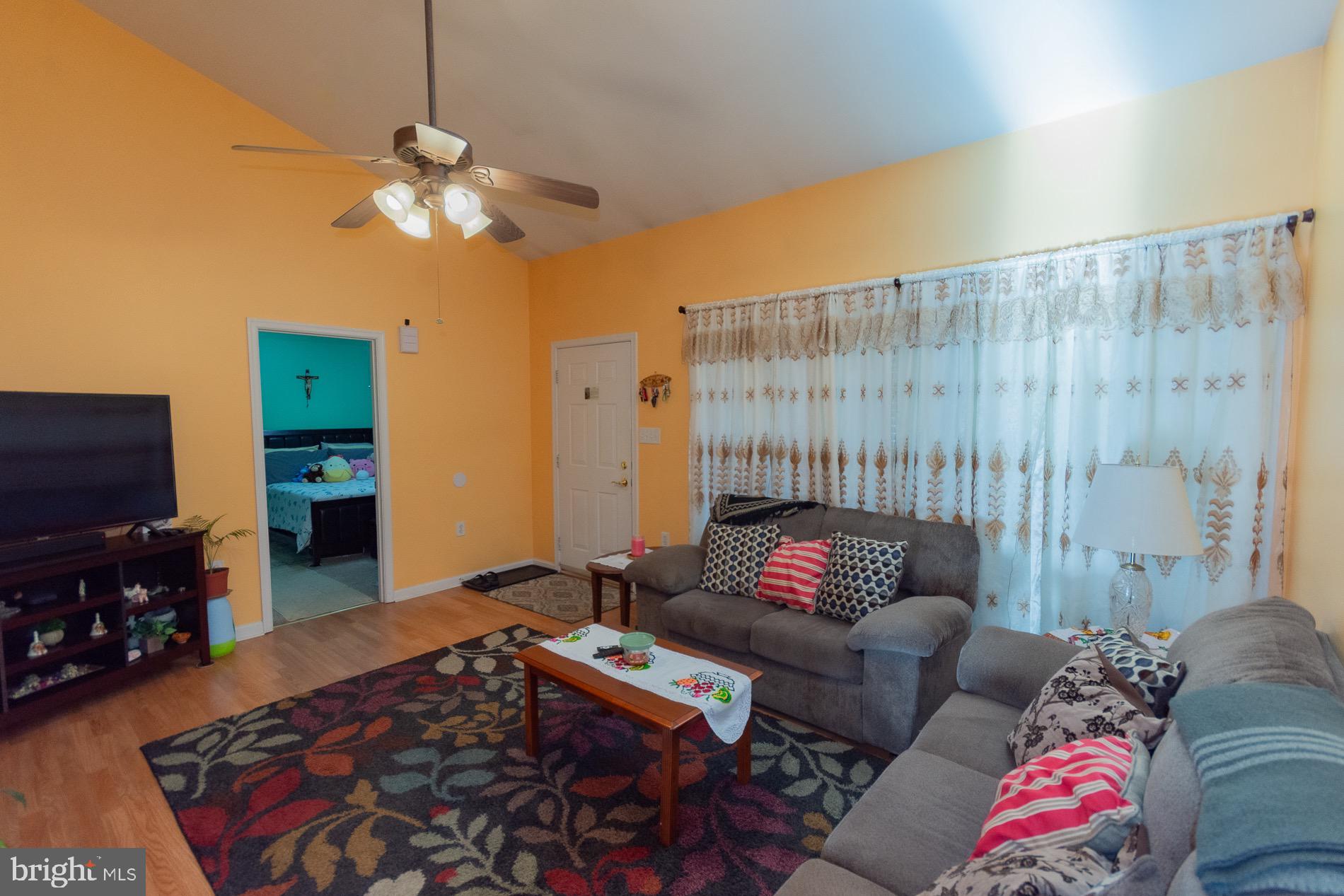 110 Limited Drive Ranson, WV 25438 - Photo 4 of 64