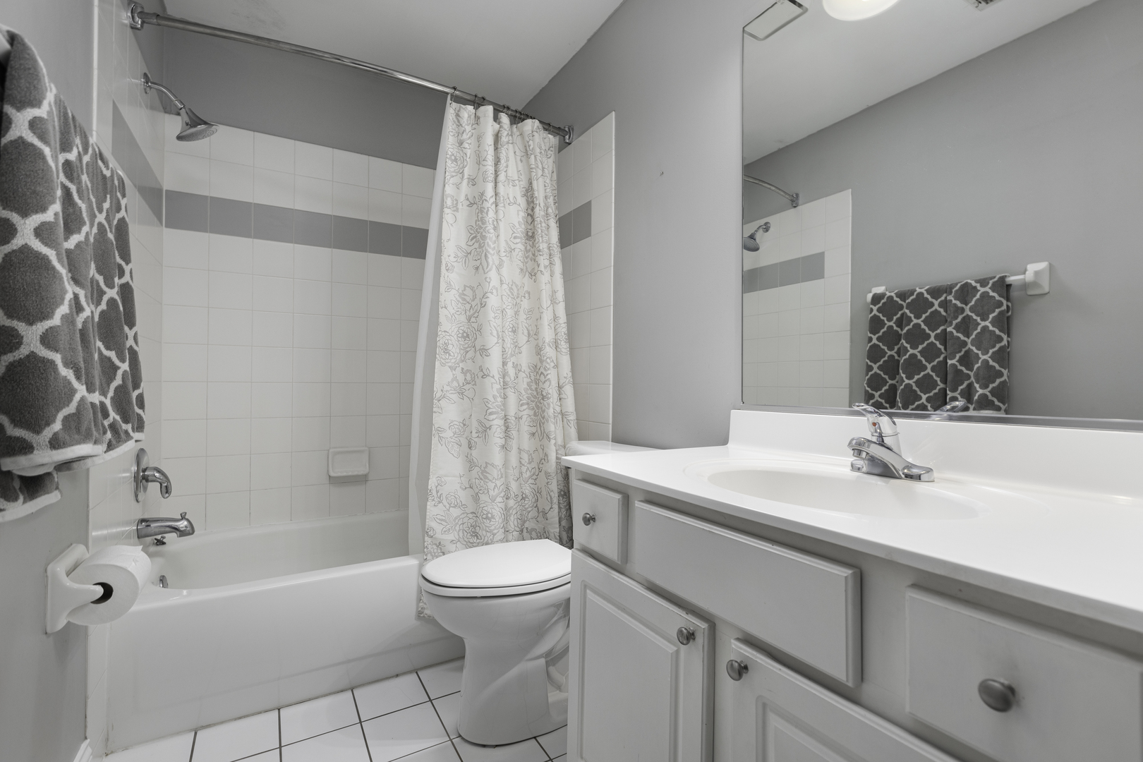 19 Foxcroft Road, Unit 203 Naperville, IL 60565 - Photo 17 of 29 a bathroom with a sink toilet and shower