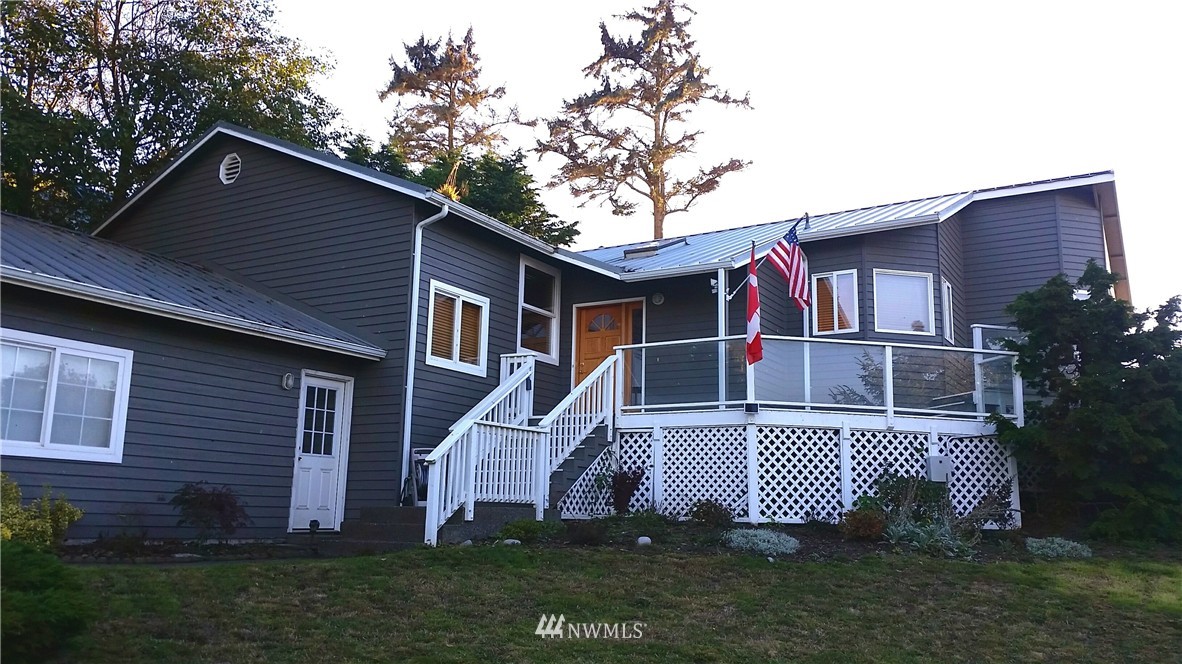 2361 West Beach Road Oak Harbor, WA 98277 - Photo 2 of 22 Gallery Image 2